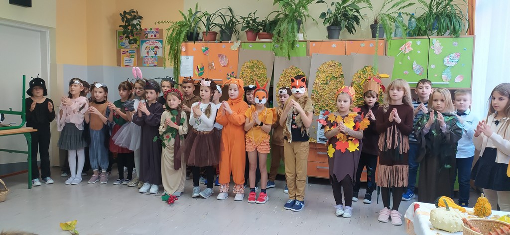 Bal u pani Jesień - udział przedszkolaków w przedstawieniu