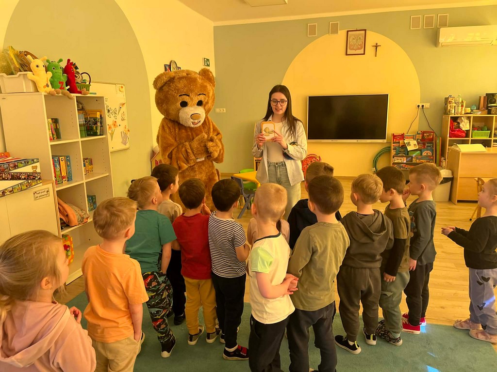 Wesoły język angielski z Misiem Teddy Eddy